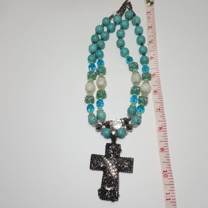 💙 Beautiful cross necklace with glass beadwork
